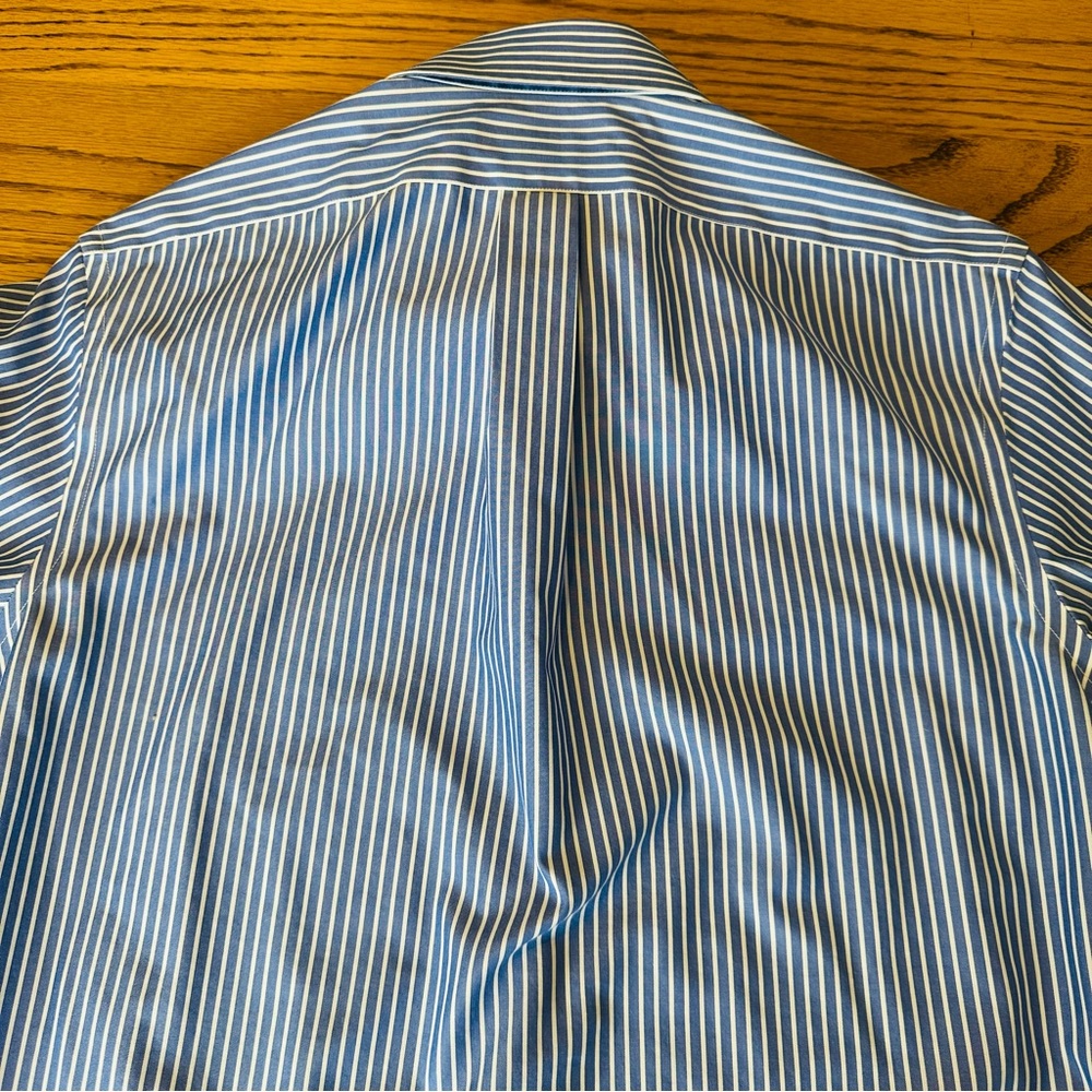 Banana Republic Men’s Non Iron Blue White Striped Classic Fit Dress Shirt Size S - Picture 5 of 9